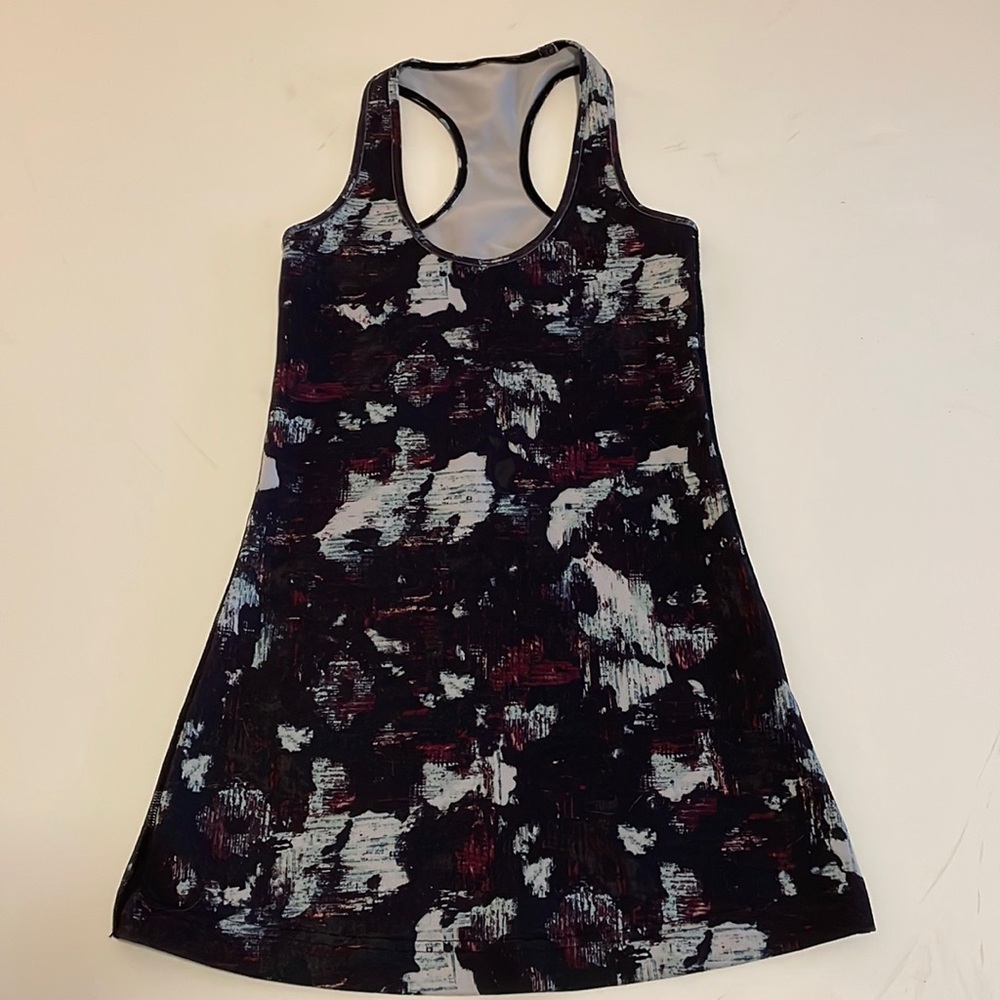 Lululemon top